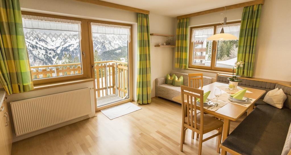 Haus Annette Lejlighedshotel Schröcken Eksteriør billede