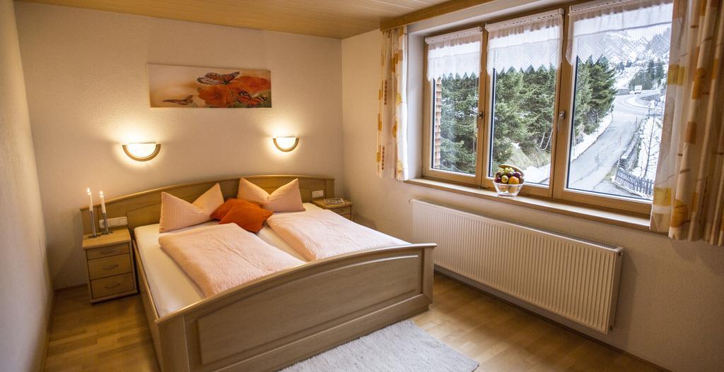 Haus Annette Lejlighedshotel Schröcken Eksteriør billede