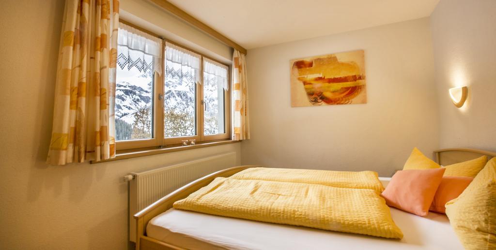 Haus Annette Lejlighedshotel Schröcken Eksteriør billede