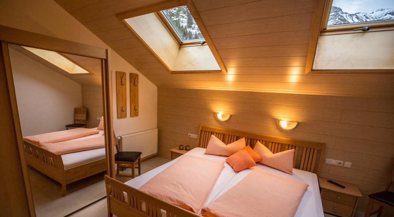 Haus Annette Lejlighedshotel Schröcken Eksteriør billede